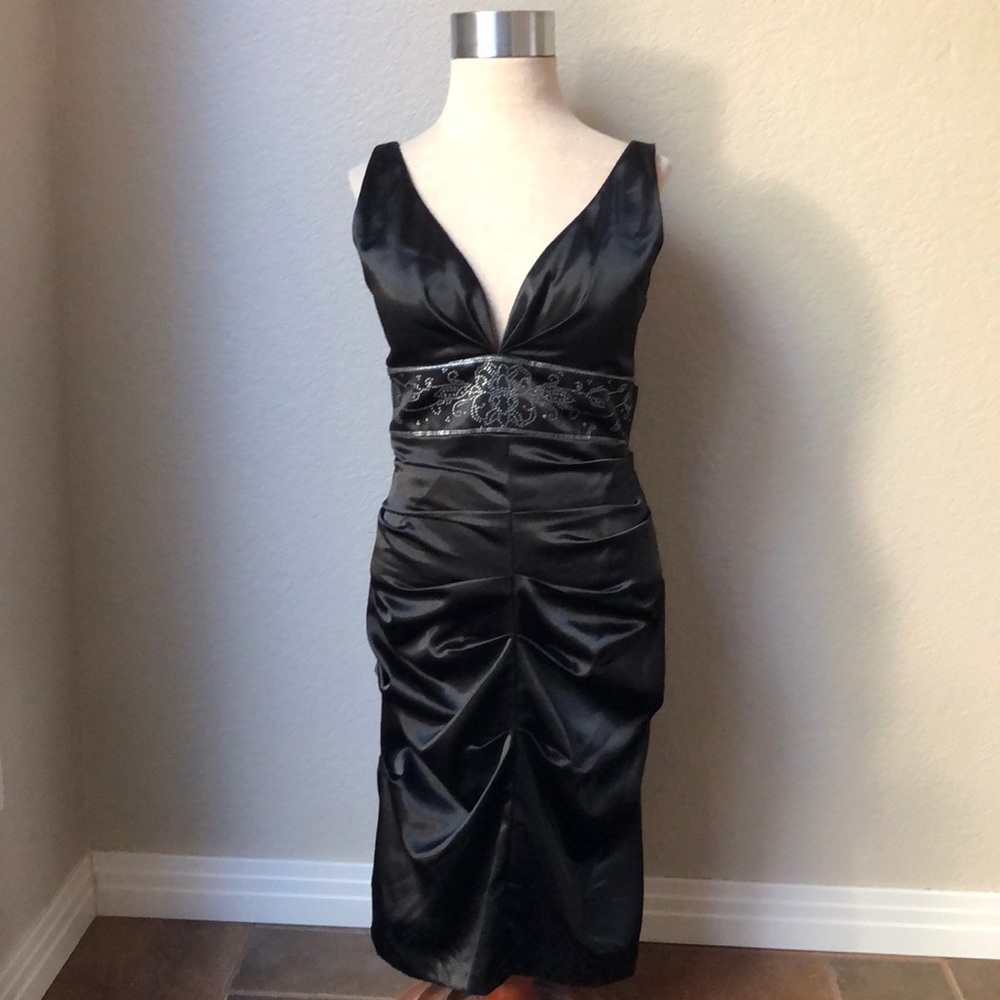 ONYX Nite Womens SZ10 Black SATIN Sleeveless Dress